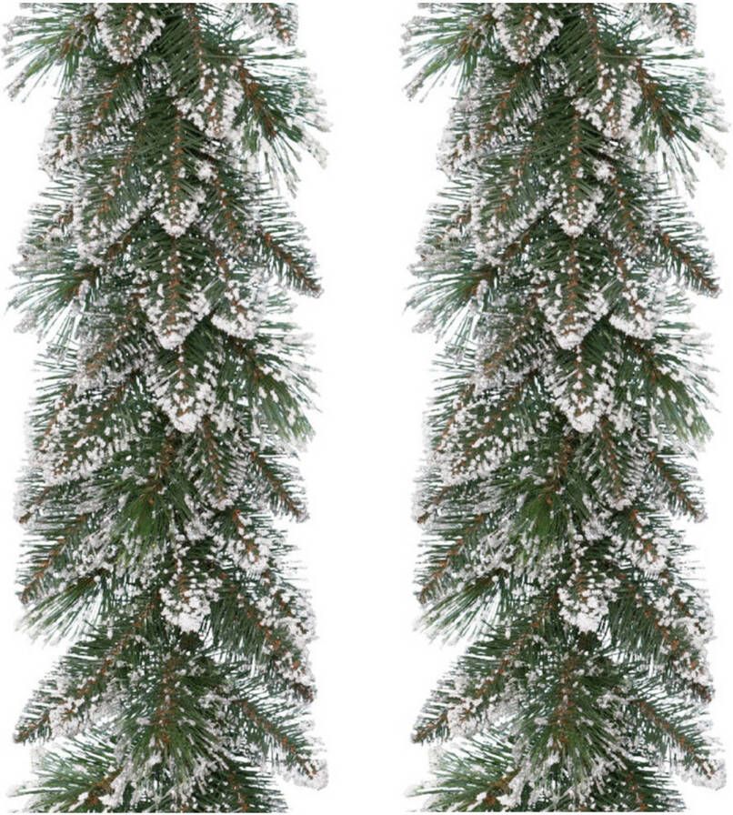 Decoris Set van 2x stuks kerst dennenslinger guirlandes groen met sneeuw 30 x 270 cm Guirlandes