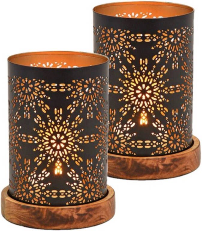 Merkloos Set van 2x stuks metalen design windlicht kaarsenhouder zwart goud 10 x 18 cm op houten sokkel. Voor waxinelichtjes Waxinelichtjeshouders